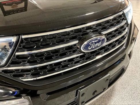Used 2021 Ford Explorer XLT w/ Equipment Group 202A RWD image 33