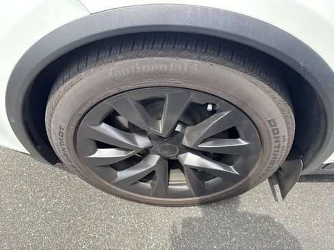 Used 2022 Tesla Model X Plaid AWD/4WD image 35