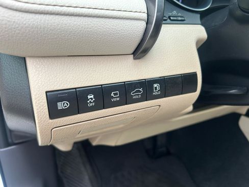 Used 2019 Toyota Camry XLE w/ Driver Assist Package FWD image 15