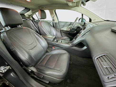 Used 2015 Chevrolet Volt Premium w/ Premium Trim Package FWD image 29