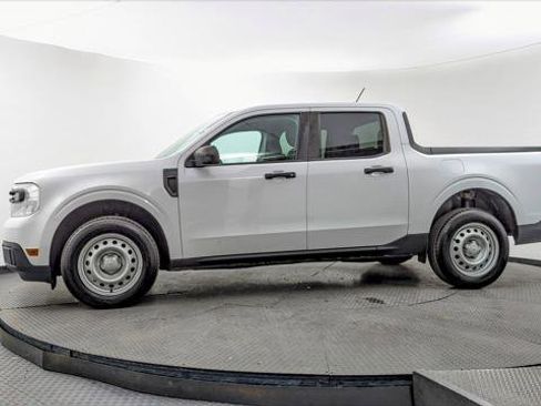 Used 2022 Ford Maverick XL image 3