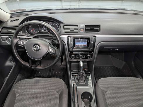 Used 2016 Volkswagen Passat 1.8T R-Line FWD image 17