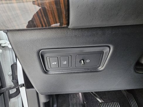 Used 2016 Land Rover Range Rover HSE image 38