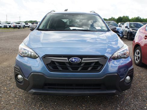 Used 2021 Subaru Crosstrek 2.5i Sport w/ Moonroof Package AWD/4WD image 2