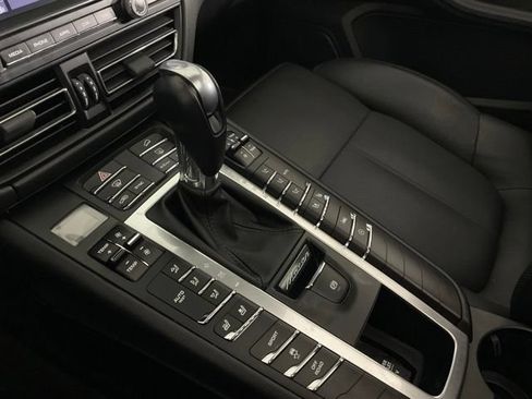 Used 2019 Porsche Macan AWD/4WD image 20