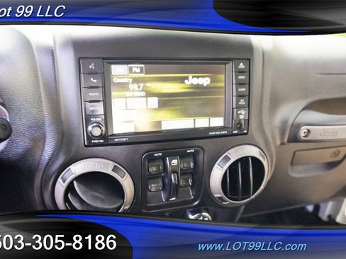 Used 2015 Jeep Wrangler Unlimited Sport w/ Quick Order Package 24S AWD/4WD image 24