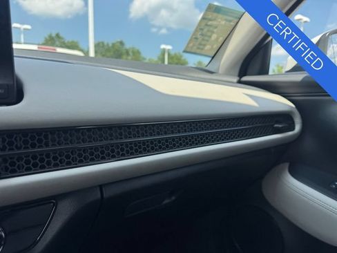Certified 2025 Honda HR-V LX image 24