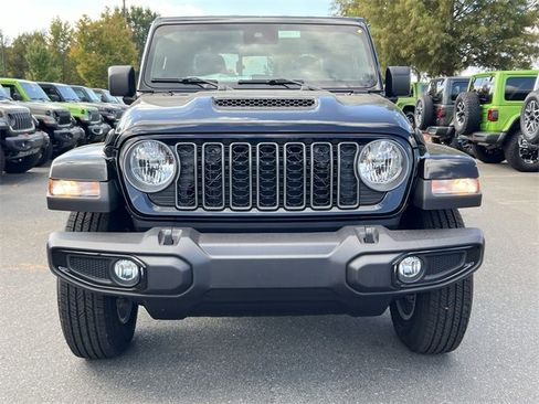 New 2025 Jeep Gladiator Sport image 15