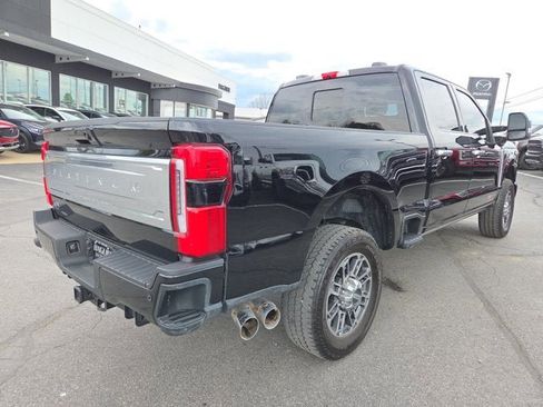 Used 2025 Ford F250 Platinum w/ Platinum Plus Package AWD/4WD image 5