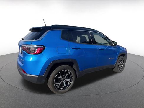 Used 2025 Jeep Compass Limited AWD/4WD image 13