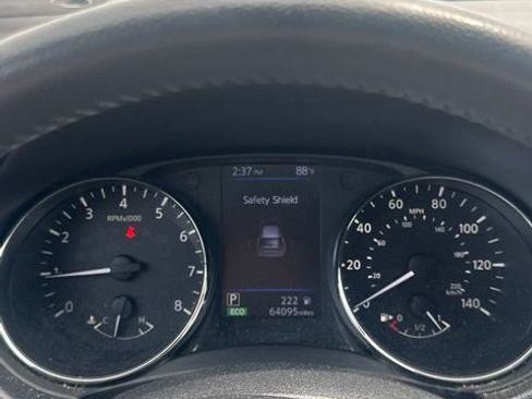 Used 2018 Nissan Rogue SV w/ Premium Package AWD/4WD image 5