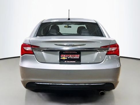 Used 2014 Chrysler 200 LX image 8