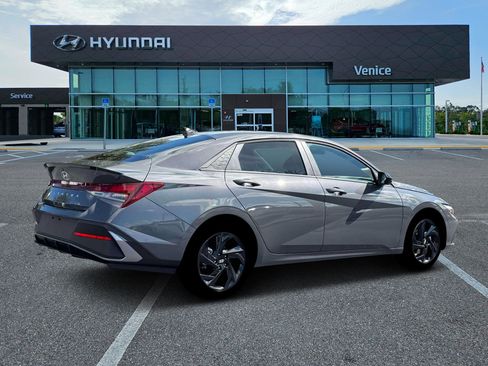 New 2026 Hyundai Elantra Sport FWD image 8