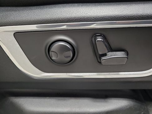 Used 2023 RAM 1500 Laramie AWD/4WD image 24