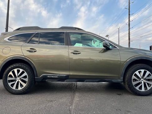 Used 2021 Subaru Outback Premium image 9