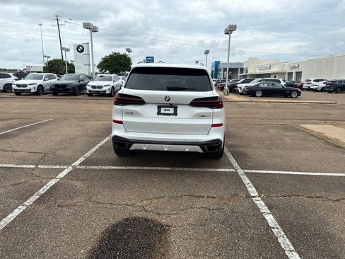 Certified 2025 BMW X5 xDrive40i w/ M Sport Package AWD/4WD image 6
