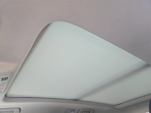 New 2026 Volkswagen Taos SEL image 20