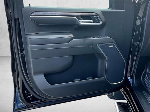 Used 2025 Chevrolet Silverado 1500 LTZ w/ LTZ Premium Package image 18