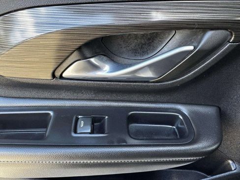 Used 2023 GMC Terrain SLE w/ Driver Convenience Package image 37