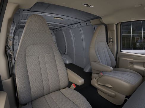 New 2025 GMC Savana 3500 image 16