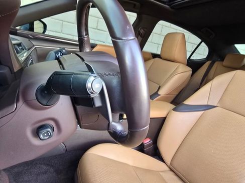 Used 2021 Lexus ES 350 w/ Premium Package image 30