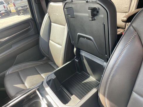 Used 2024 GMC Yukon XL Denali w/ Advanced Technology Package image 65