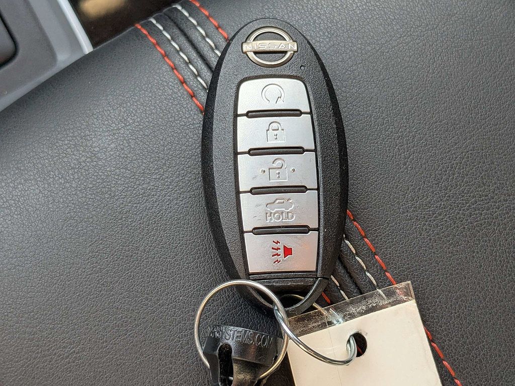 Used 2025 Nissan Altima 2.5 SR w/ SR Premium Package AWD/4WD image 32