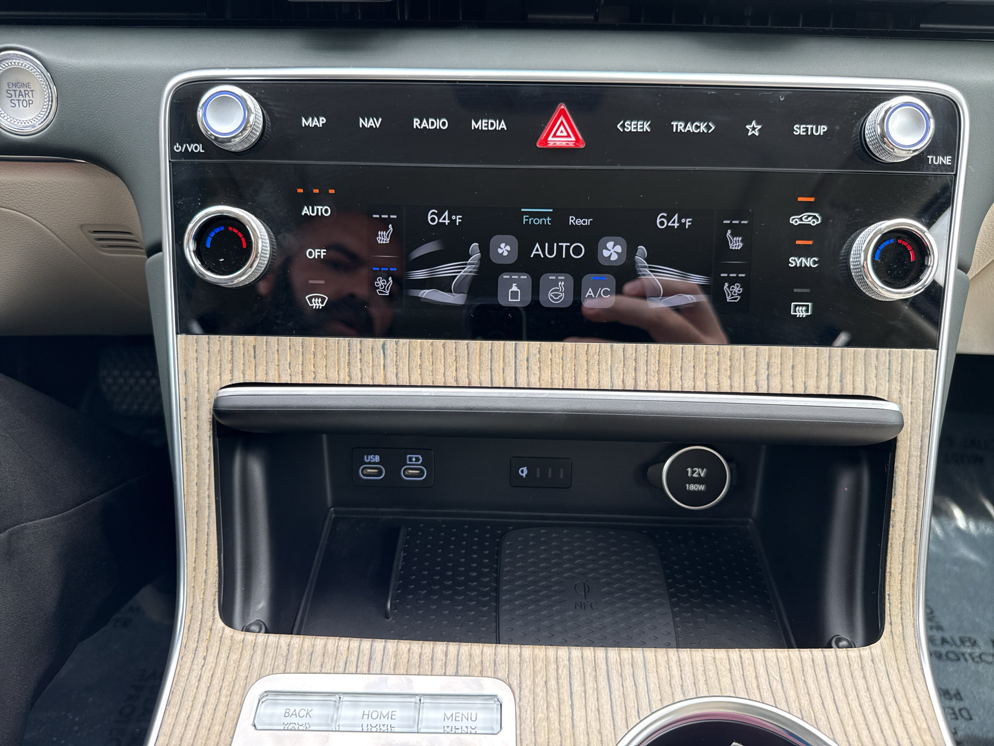 Certified 2025 Genesis GV80 3.5T Prestige AWD/4WD image 21