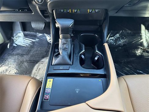 Certified 2024 Lexus ES 350 w/ Premium Package image 26