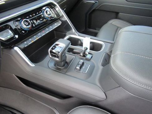 Used 2024 GMC Sierra 1500 Denali w/ Denali Reserve Package image 19