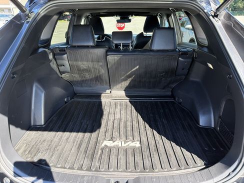 Used 2022 Toyota RAV4 XSE AWD/4WD image 35