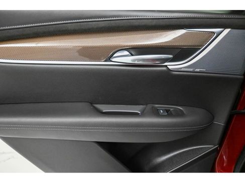 Certified 2023 Cadillac XT6 Sport w/ Platinum Package image 27