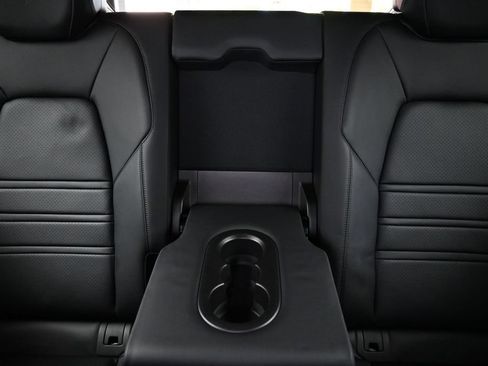 Certified 2025 Porsche Cayenne Turbo GT AWD/4WD image 22