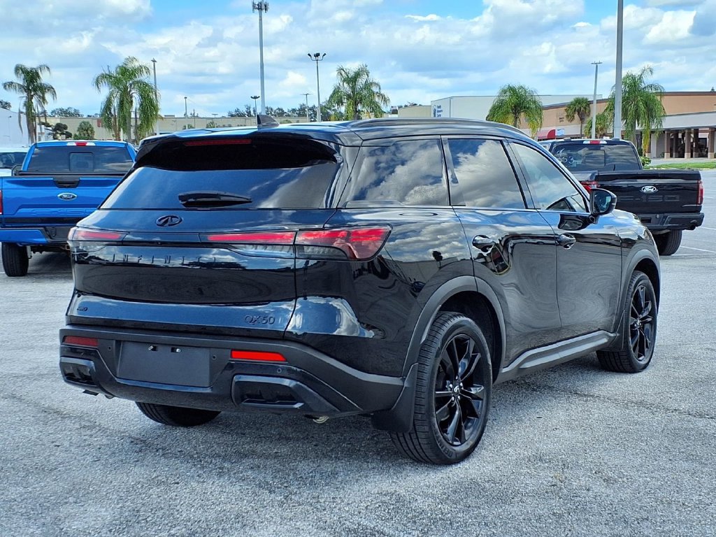 Used 2025 INFINITI QX60 Luxe AWD/4WD image 7