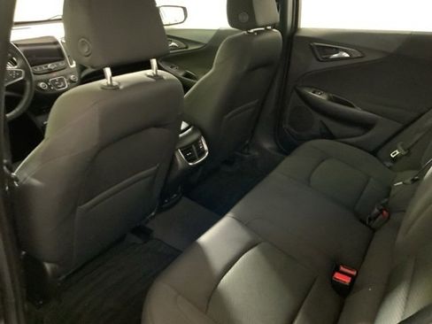 Used 2017 Chevrolet Malibu LT image 29
