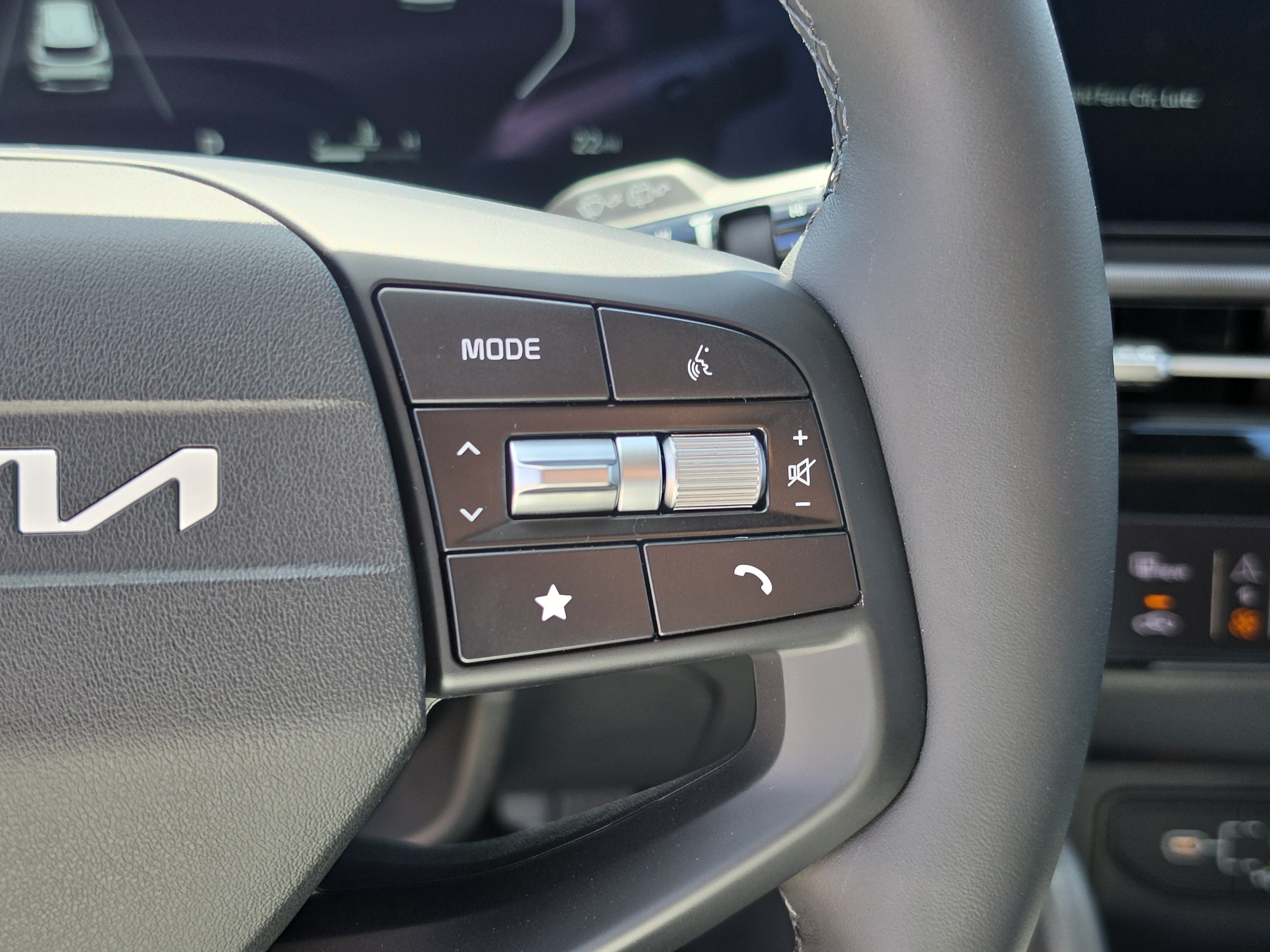 New 2027 Kia Sportage SX FWD image 32