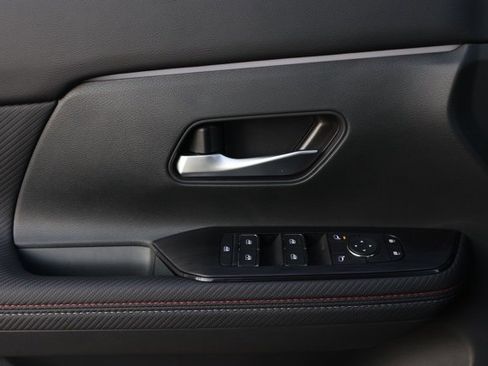 New 2025 Nissan Kicks SR image 24