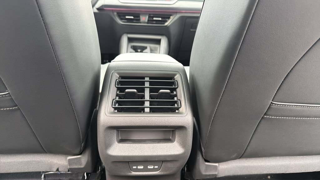 New 2026 Volkswagen Tiguan SE FWD image 27