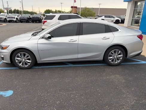 Used 2022 Chevrolet Malibu LT FWD image 5