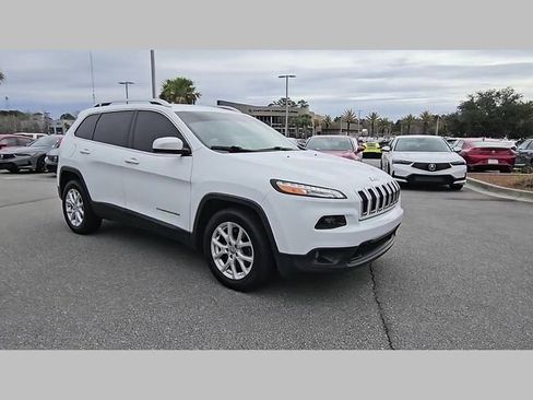 Used 2016 Jeep Cherokee Latitude image 32