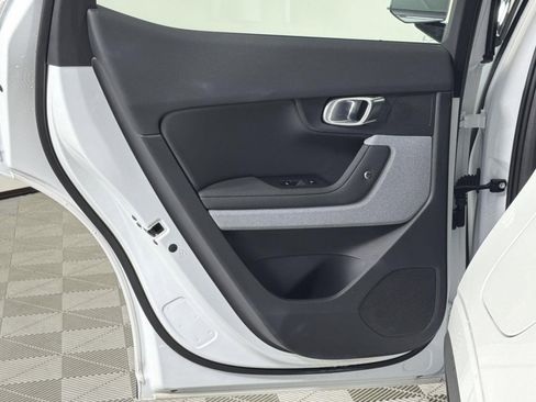 Used 2022 Polestar Polestar 2 image 23