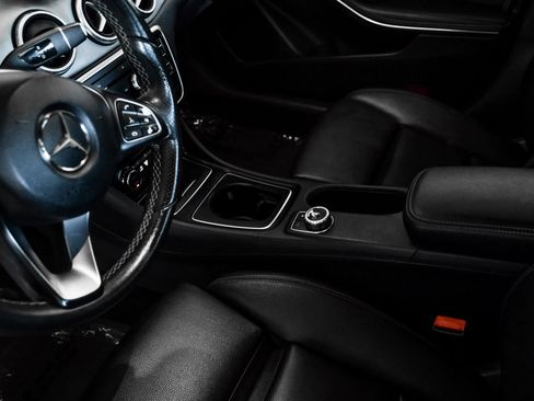 Used 2018 Mercedes-Benz CLA 250 image 22