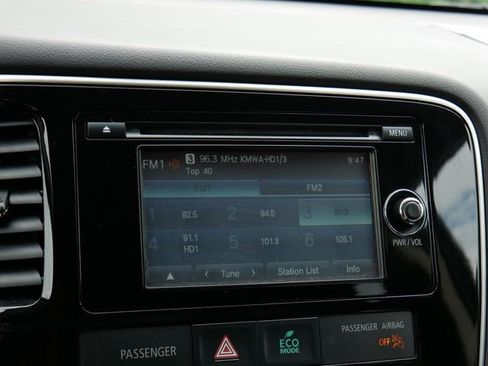 Used 2014 Mitsubishi Outlander SE AWD/4WD image 22