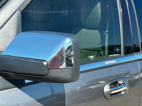 Used 2012 Lincoln Navigator 2WD image 14