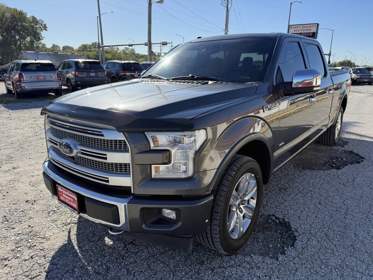 Used 2017 Ford F150 Platinum w/ Equipment Group 701A Luxury AWD/4WD image 7