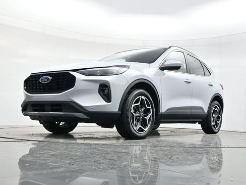 New 2026 Ford Escape Platinum w/ Premium Technology Package image 44