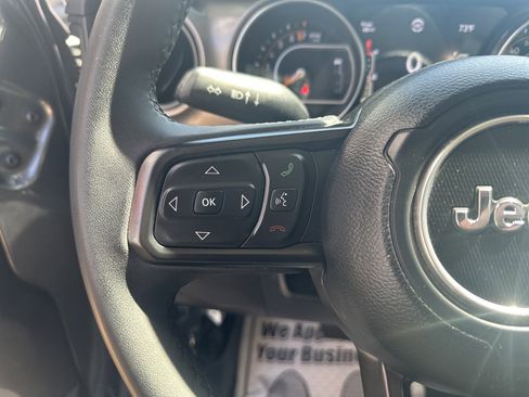Used 2023 Jeep Gladiator Sport AWD/4WD image 14