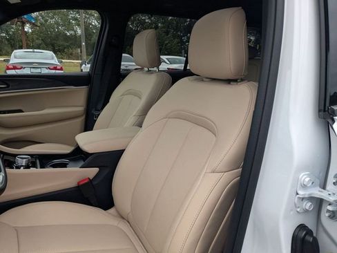 New 2025 Jeep Grand Cherokee Limited w/ Luxury Tech Group II AWD/4WD image 14