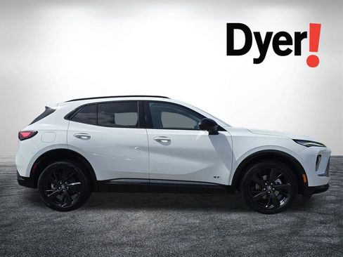 Certified 2024 Buick Envision Sport Touring AWD/4WD image 3