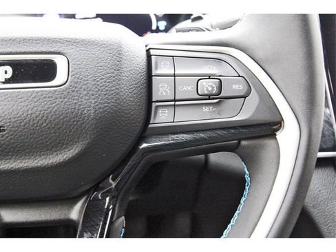 Used 2023 Jeep Grand Cherokee Trailhawk w/ Advanced Protech Group II image 17